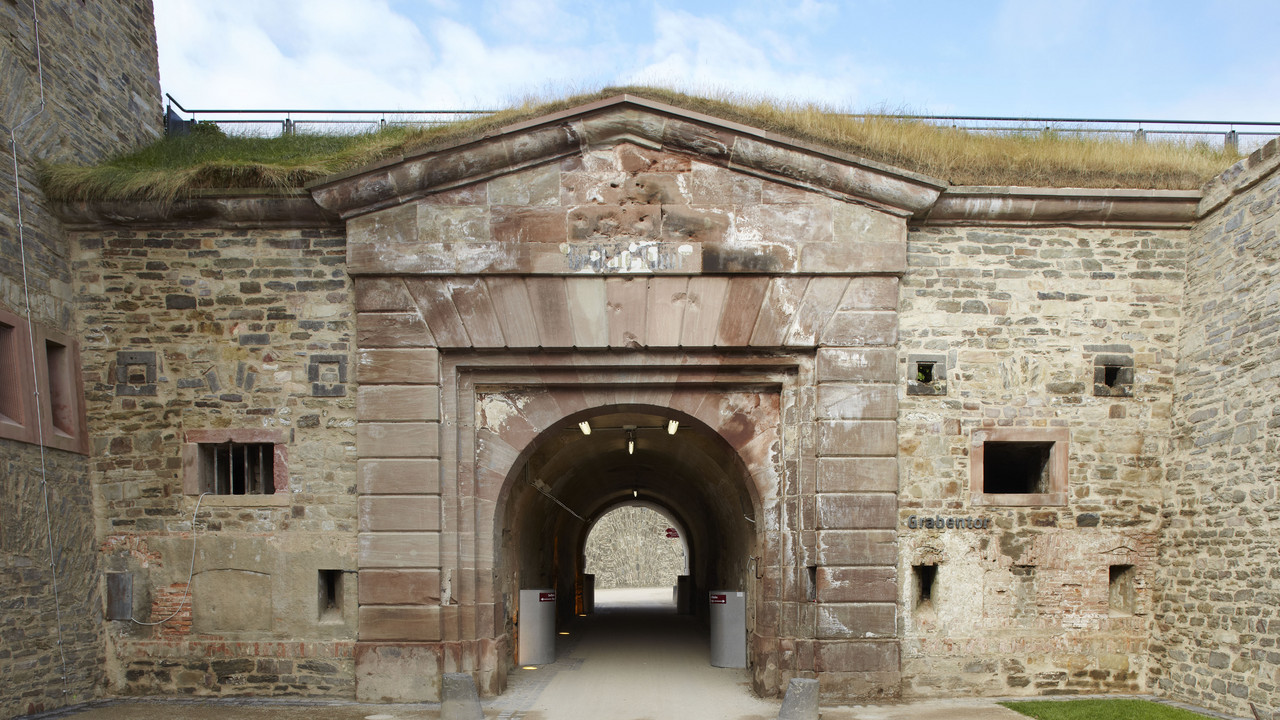 Grabentor der Festung