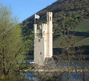 Gesamtansicht des Mäuseturms © GDKE, Landesdenkmalpflege, M. Wenzel Gesamtansicht des Mäuseturms © GDKE, Landesdenkmalpflege, M. Wenzel