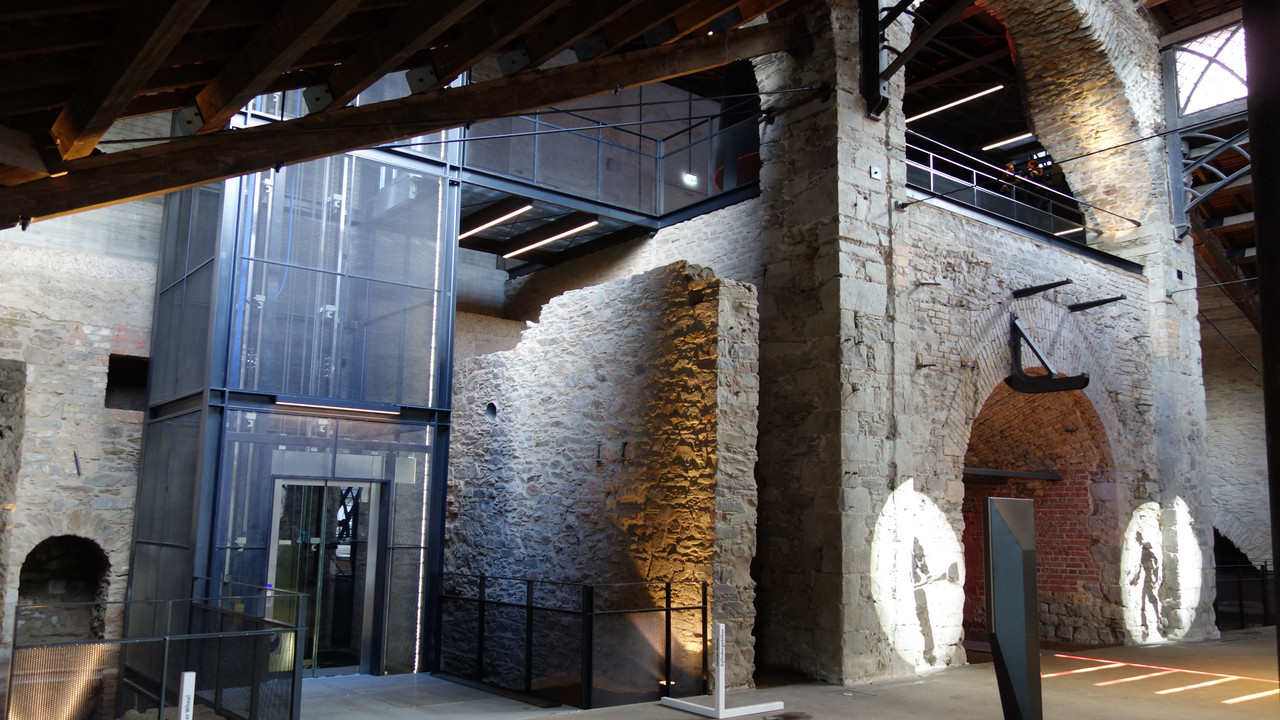 Gießhalle, Inneres nach Freistellung des Hochofens (2019) | Bild: Georg Peter Karn Gießhalle, Inneres nach Freistellung des Hochofens (2019) | Bild: Georg Peter Karn