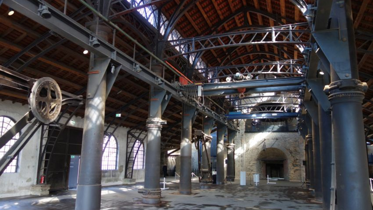 Gießhalle, Inneres nach Freistellung des Hochofens (2019) © GDKE, Landesdenkmalpflege, G. P. Karn Gießhalle, Inneres nach Freistellung des Hochofens (2019) © GDKE, Landesdenkmalpflege, G. P. Karn