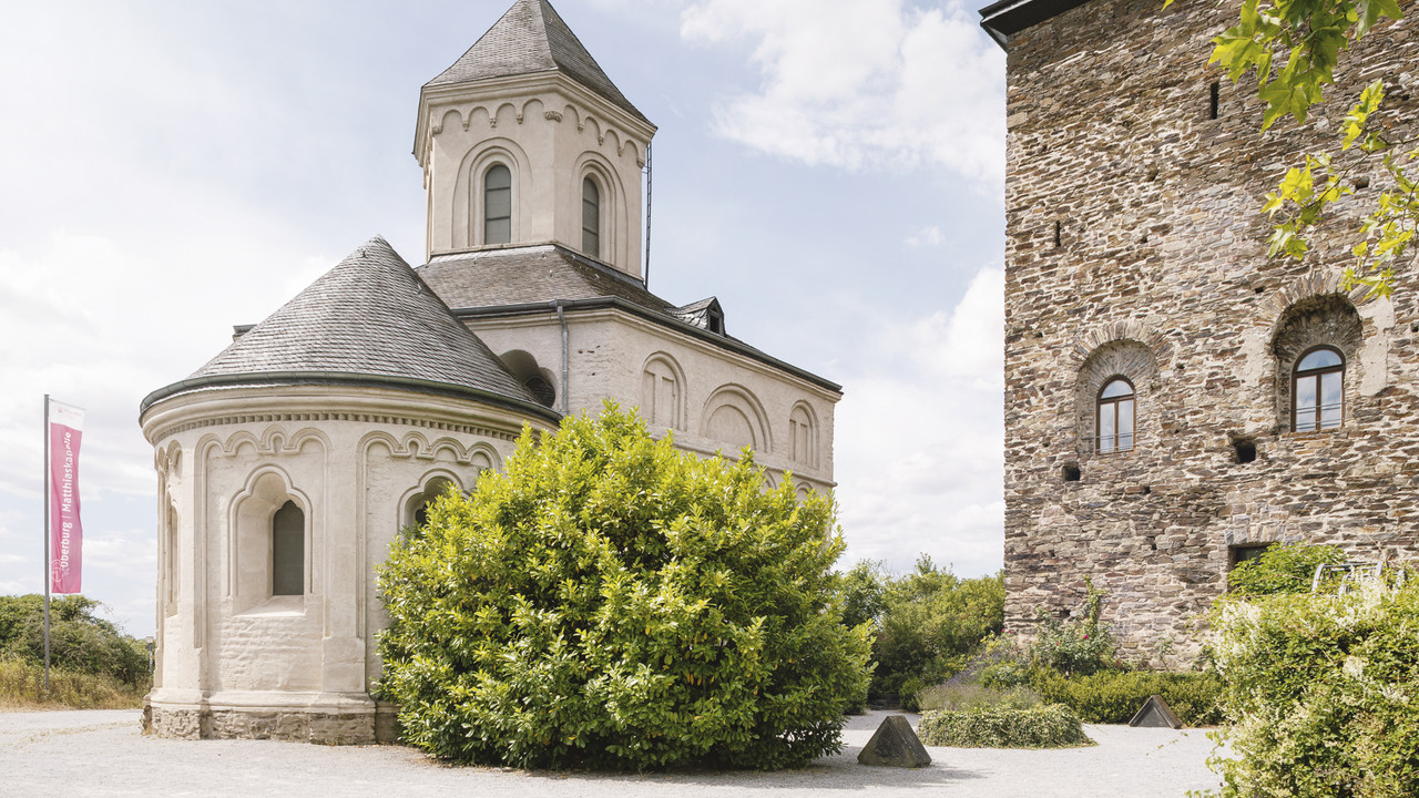 Matthiaskapelle mit Oberburg