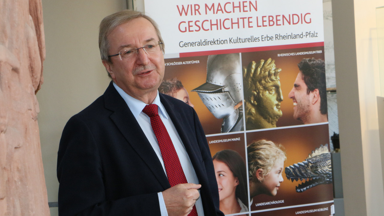 Prof. Dr. Bernd Schneidmüller. Foto: Michael Sowada Prof. Dr. Bernd Schneidmüller. Foto: Michael Sowada