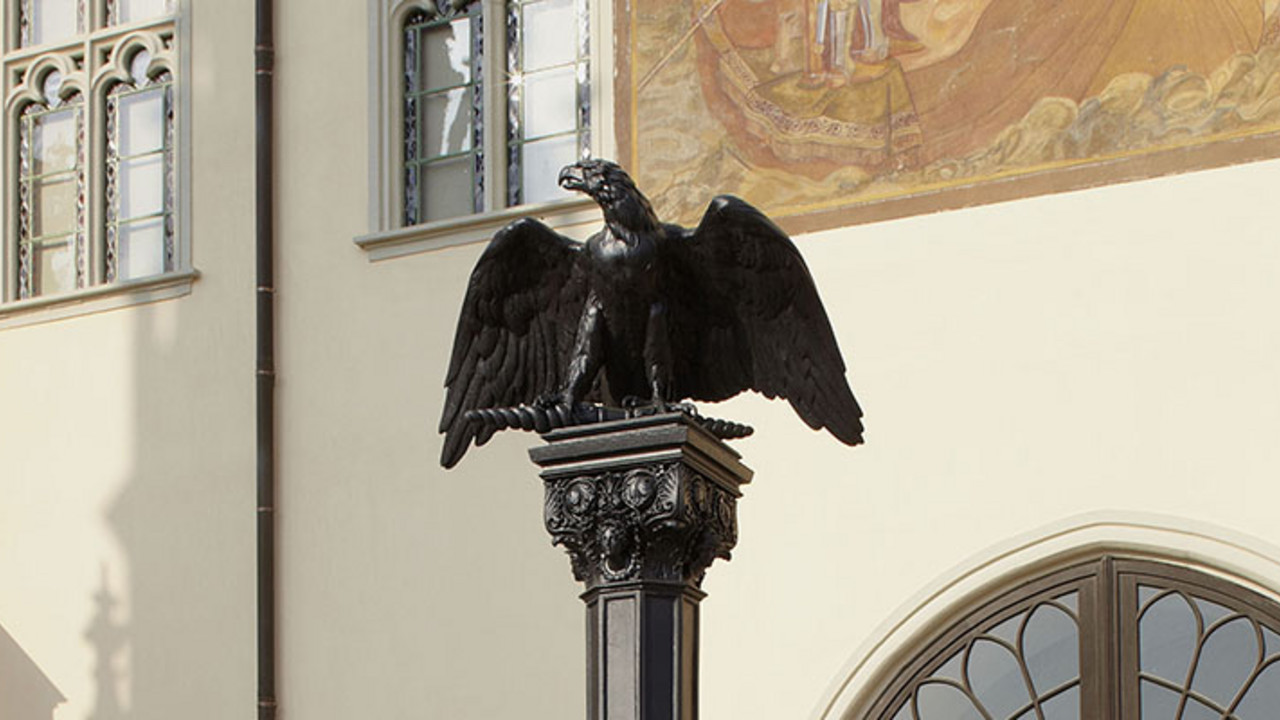 Adlersäule am Schloss Stolzenfels. Foto: GDKE Rheinland-Pfalz / Pfeuffer