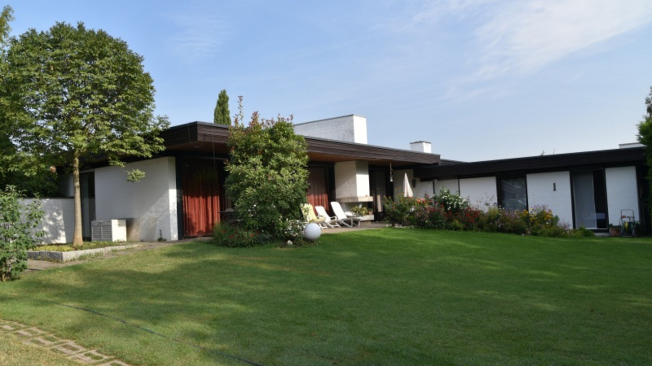 Siedlung am See in Worms, Bungalow am westlichen Rand der Siedlung © Leonie Köhren, GDKE, Direktion Landesdenkmalpflege 