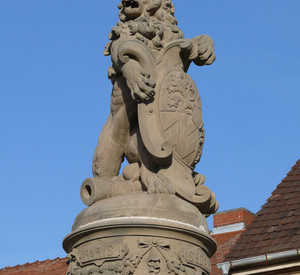 Löwenfigur des Kriegerdenkmals auf dem Luitpoldplatz in Germersheim © GDKE, Landesdenkmalpflege, C. Schüler-Beigang Löwenfigur des Kriegerdenkmals auf dem Luitpoldplatz in Germersheim © GDKE, Landesdenkmalpflege, C. Schüler-Beigang